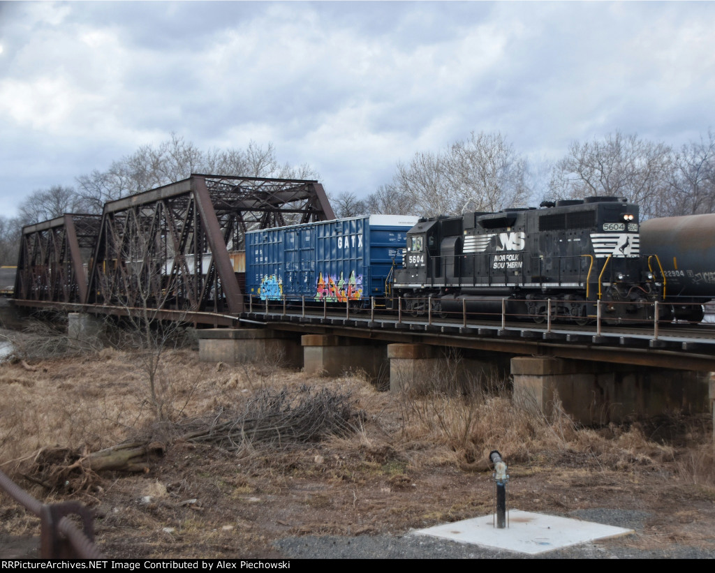 NS 5604